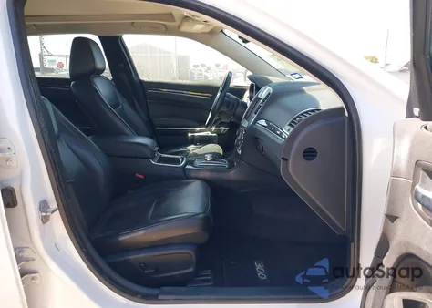 2017 Chrysler 300C из США, поврежденный, VIN 2C3CCAEG3HH645673